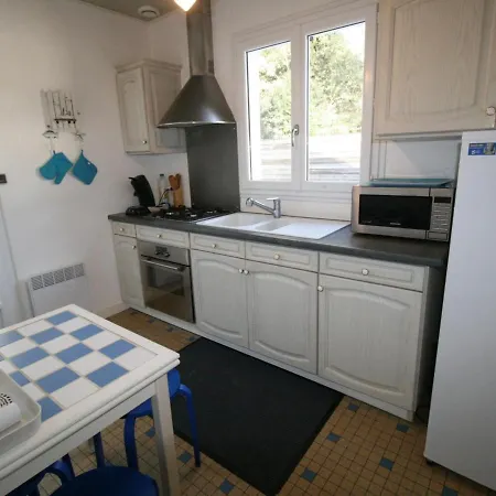 Independante Avec Jardin Clos, Proche Et Commerces - Fr-1-22-303