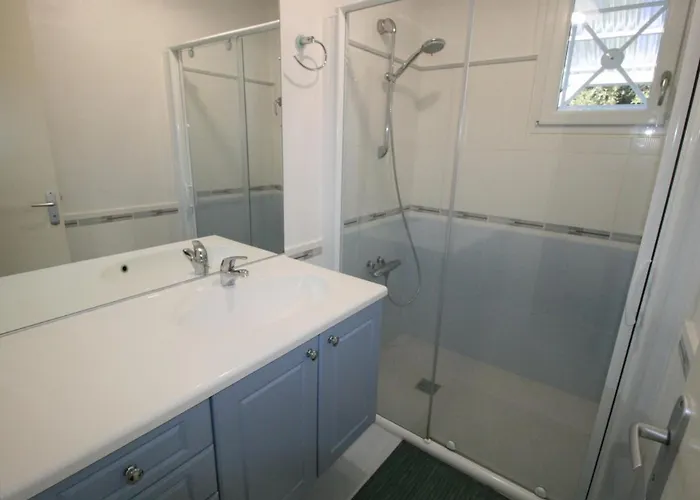 Indépendante Avec Jardin Clos, Proche Et Commerces - Fr-1-22-303 Hébergement de vacances